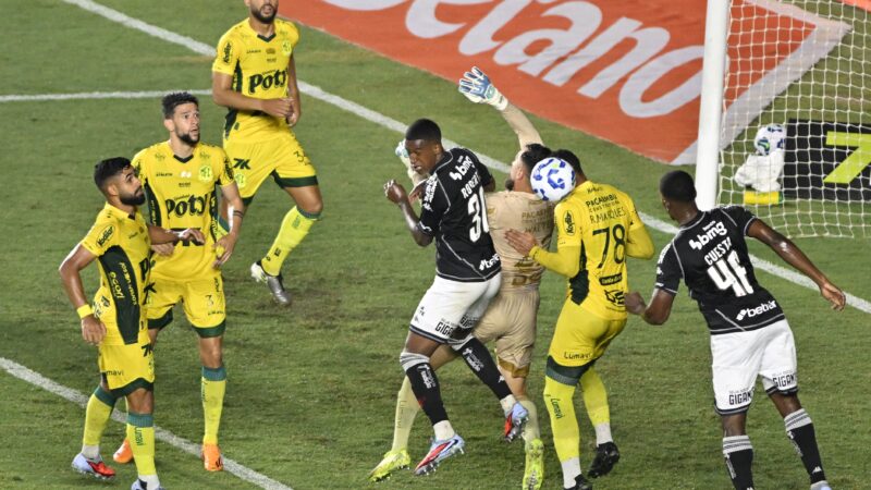Atuações do Vasco: Gómez, Puma e Robert Renan são os piores em derrota; dê suas notas