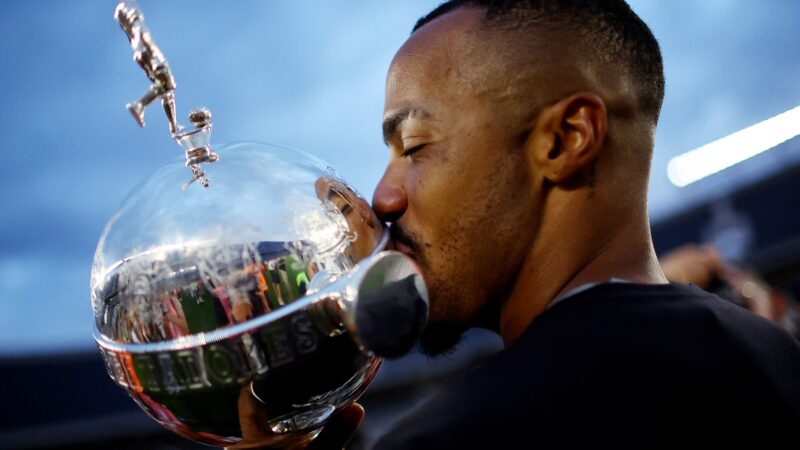 Torcedores do Botafogo reagem à negociação de Marlon Freitas com o Palmeiras: “Tudo errado”