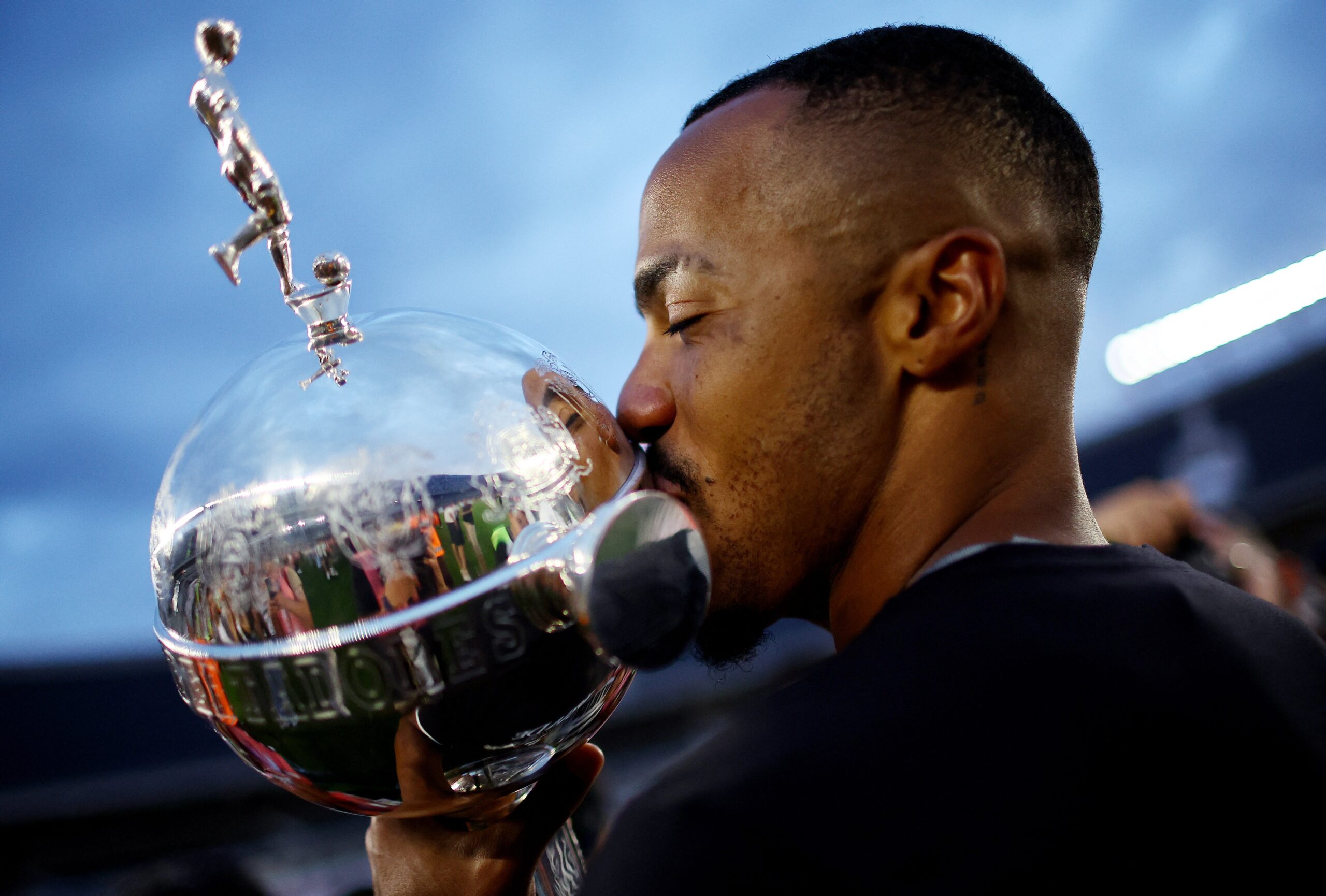 Torcedores do Botafogo reagem à negociação de Marlon Freitas com o Palmeiras: “Tudo errado”