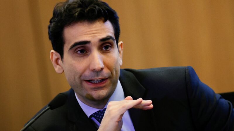 Galípolo vê mercado de trabalho aquecido e diz que cenário demanda BC conservador