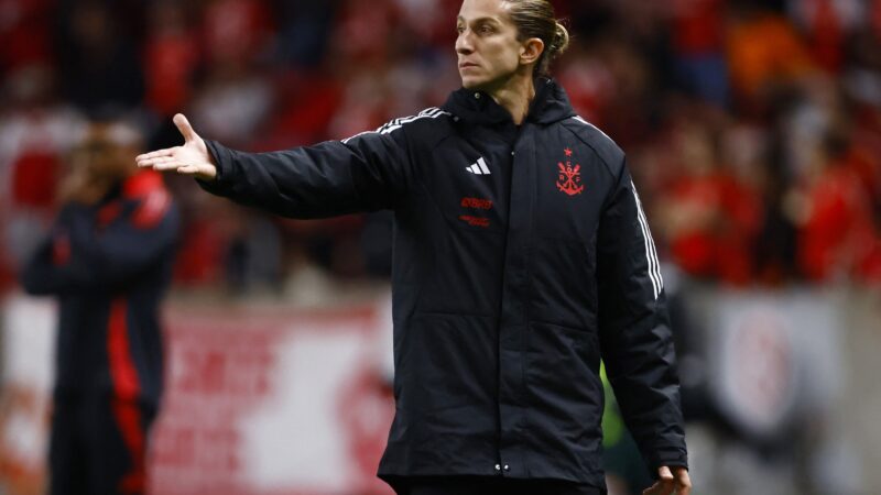 Flamengo considera renovação com Filipe Luís bem encaminhada, mas ainda tem detalhes a superar
