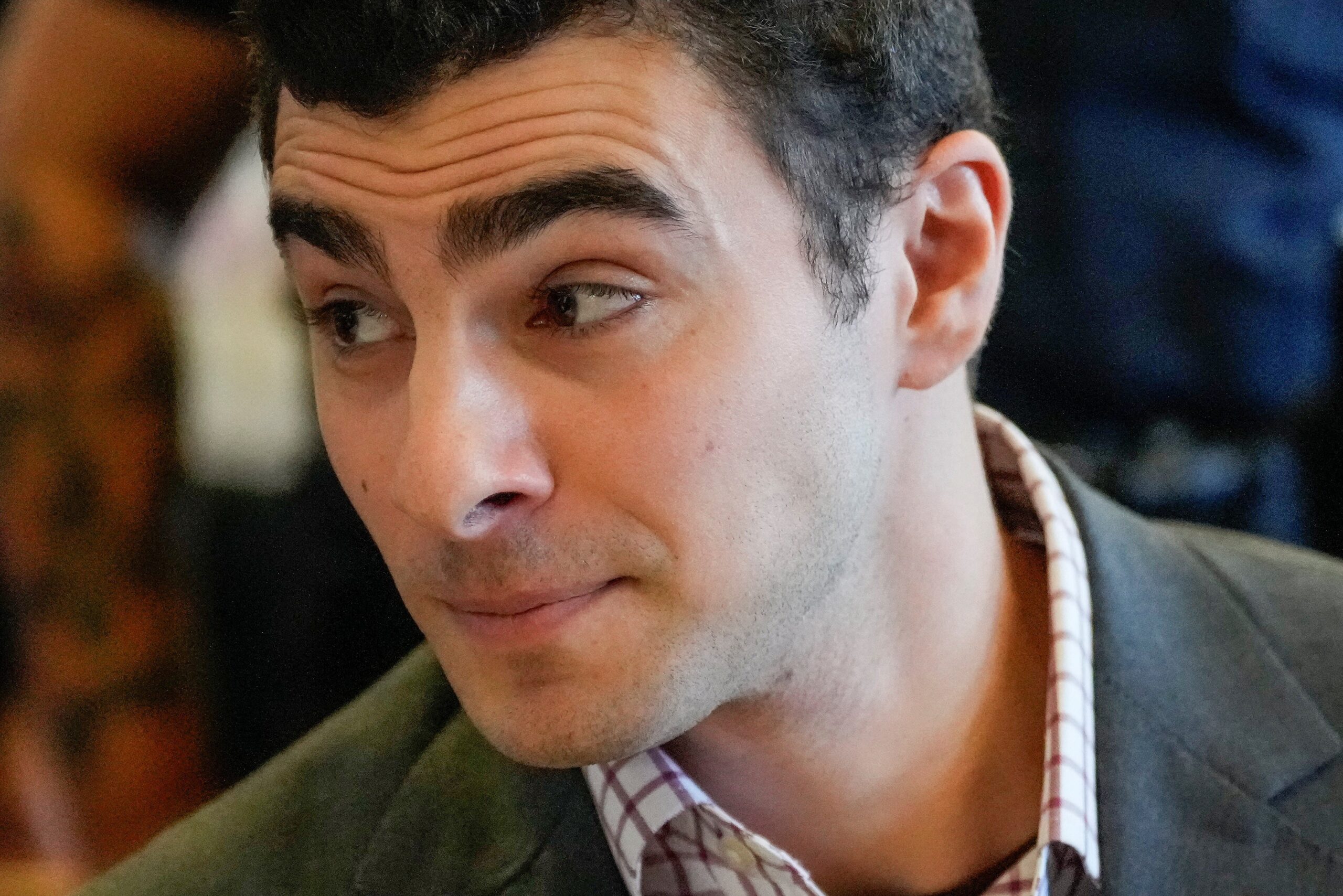 VÍDEO mostra momento da prisão de Luigi Mangione em lanchonete na Pensilvânia