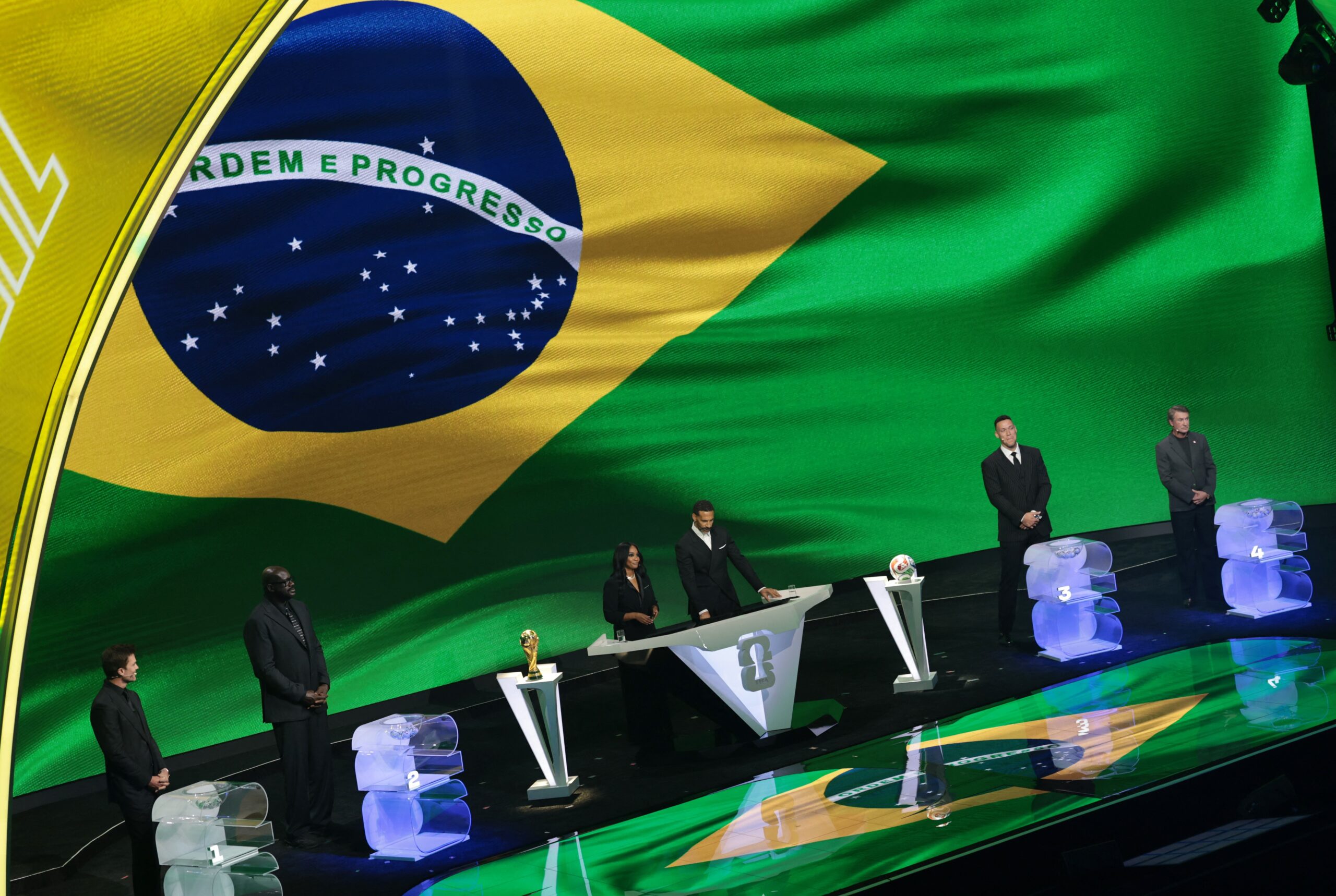 Brasileiros aplicam 101,5 mil pedidos em terceira fase da venda de ingressos para a Copa do Mundo