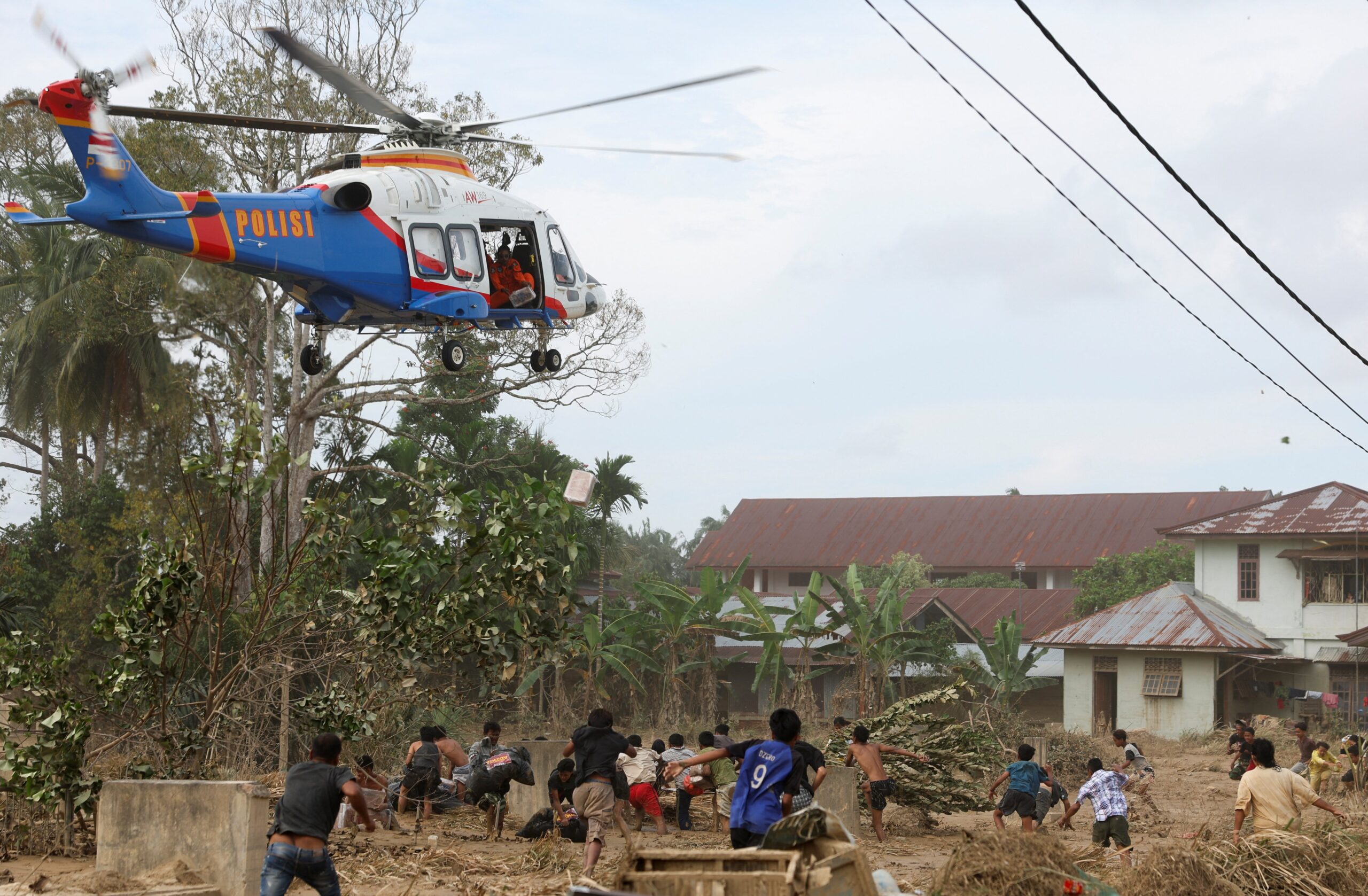 Mortes por inundações na Ásia passam de 1.700