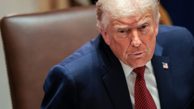 Trump processa BBC por edição enganosa em documentário e pede indenização de R$ 27 bilhões