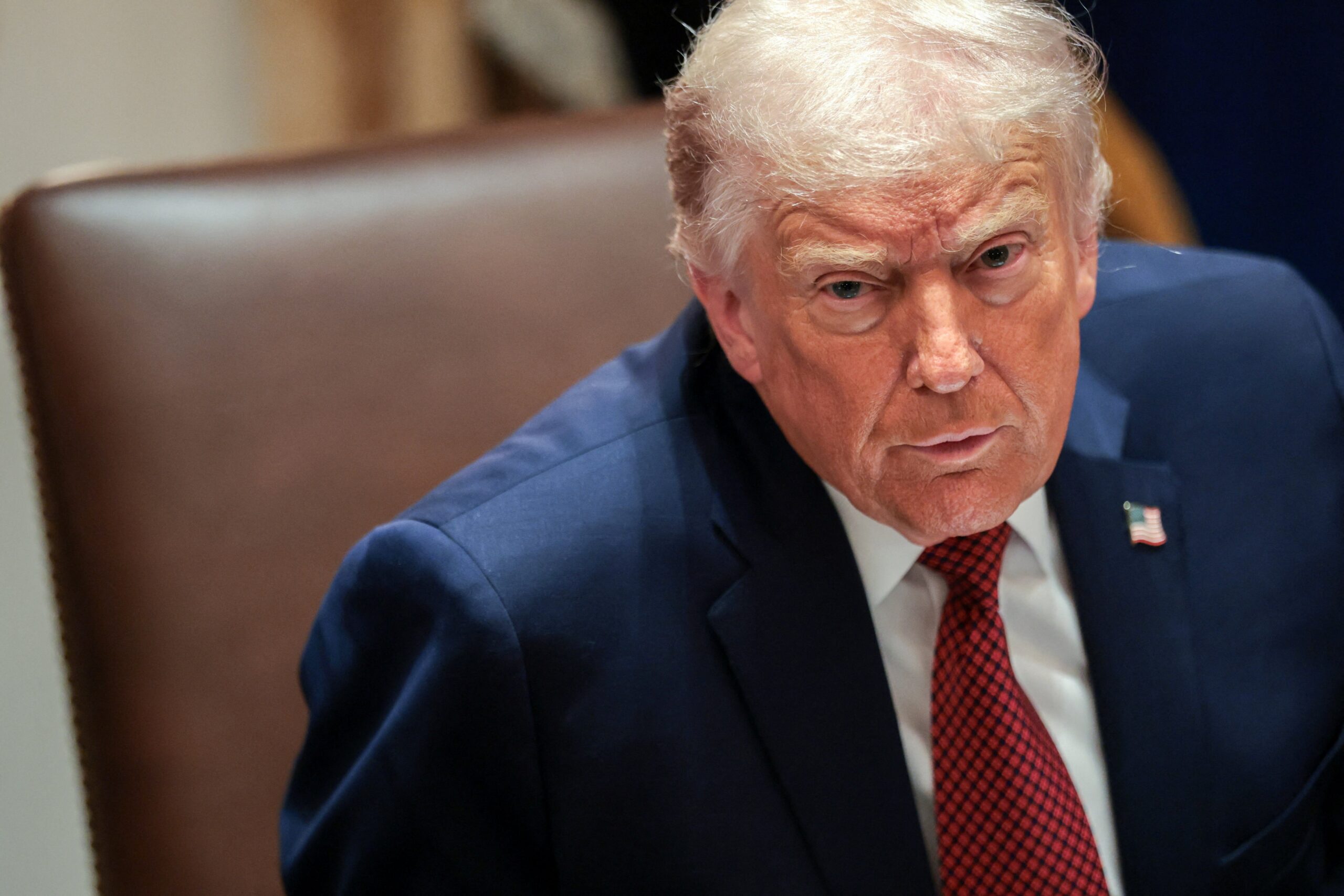 Trump processa BBC por edição enganosa em documentário e pede indenização de R$ 27 bilhões