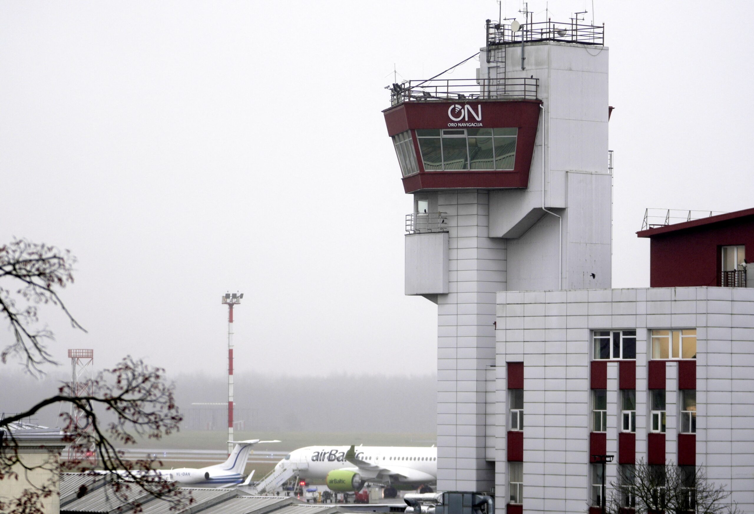 Lituânia declara estado de emergência por onda de balões vindos de Belarus