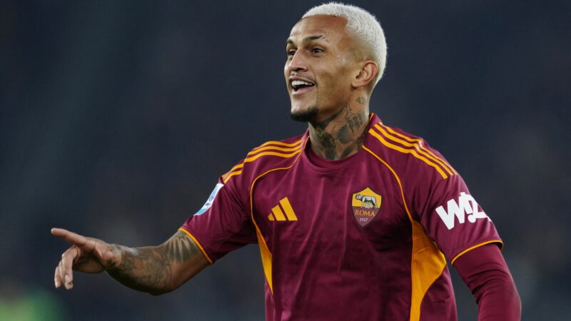 Com gol de Wesley, ex-Flamengo, Roma vence Como no Campeonato Italiano