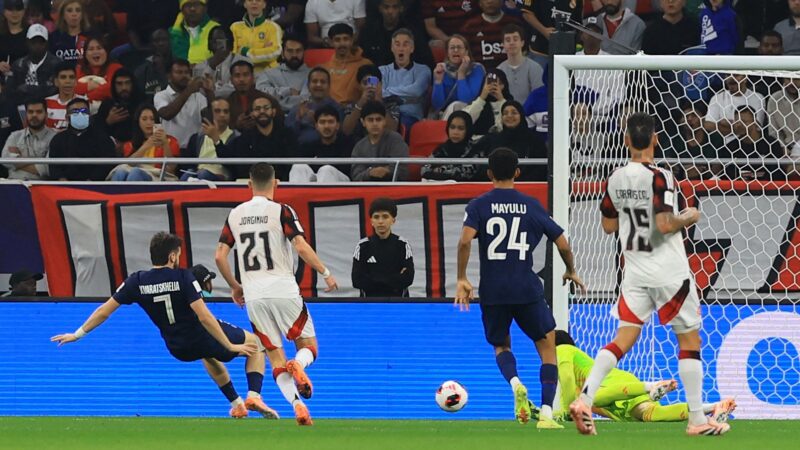 PSG é campeão da Copa Intercontinenal e internet zoa Flamengo; veja memes