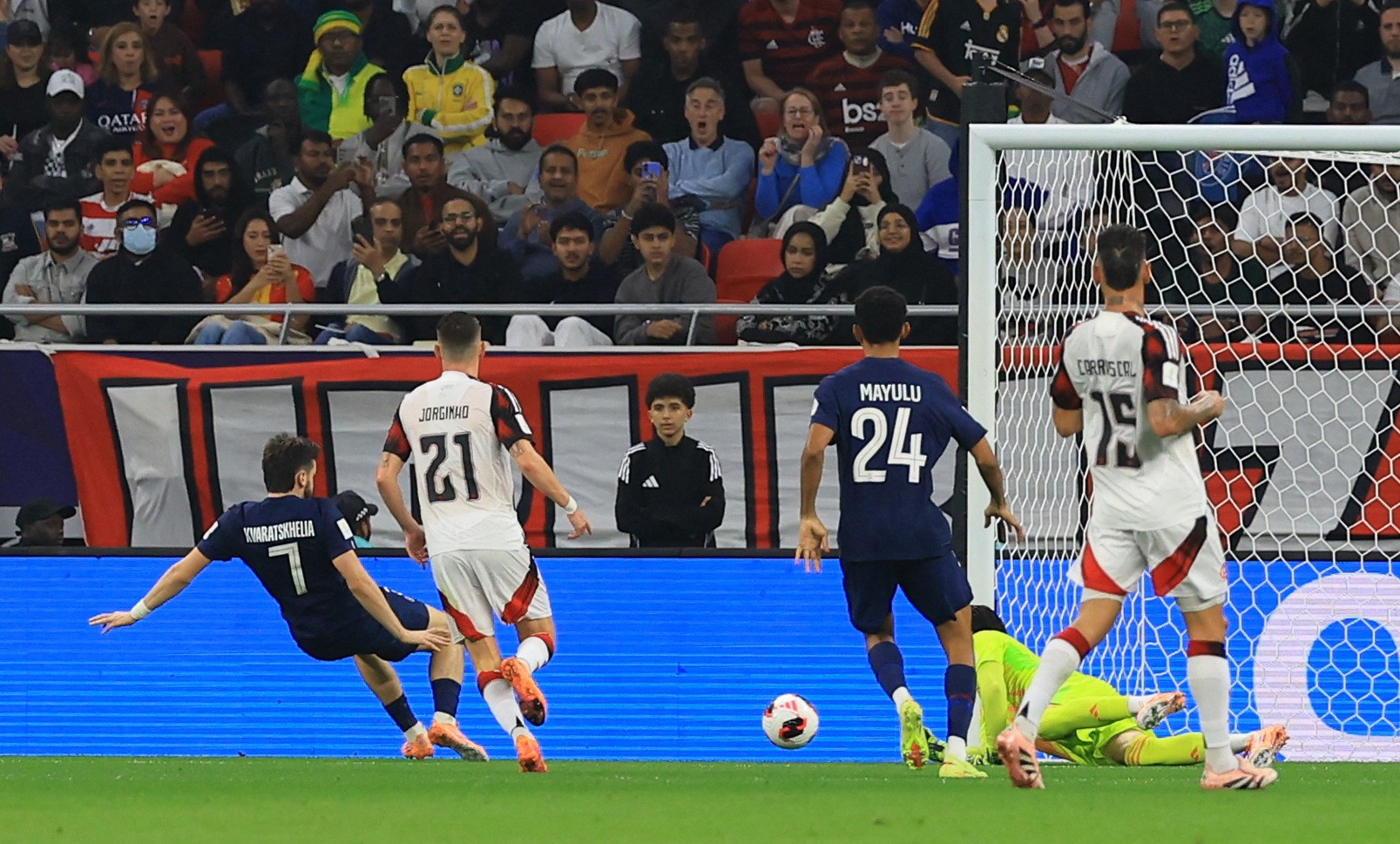 PSG é campeão da Copa Intercontinenal e internet zoa Flamengo; veja memes