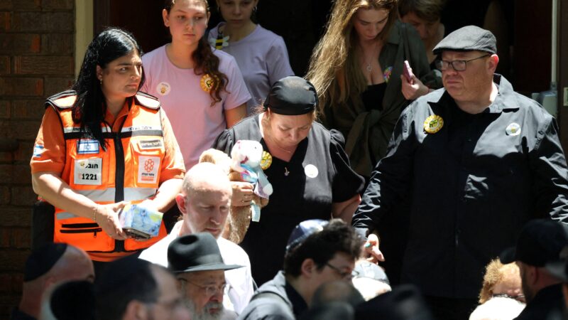 Pai relembra últimas palavras de menina de 10 anos morta em atentado na Austrália: ‘Está difícil respirar’