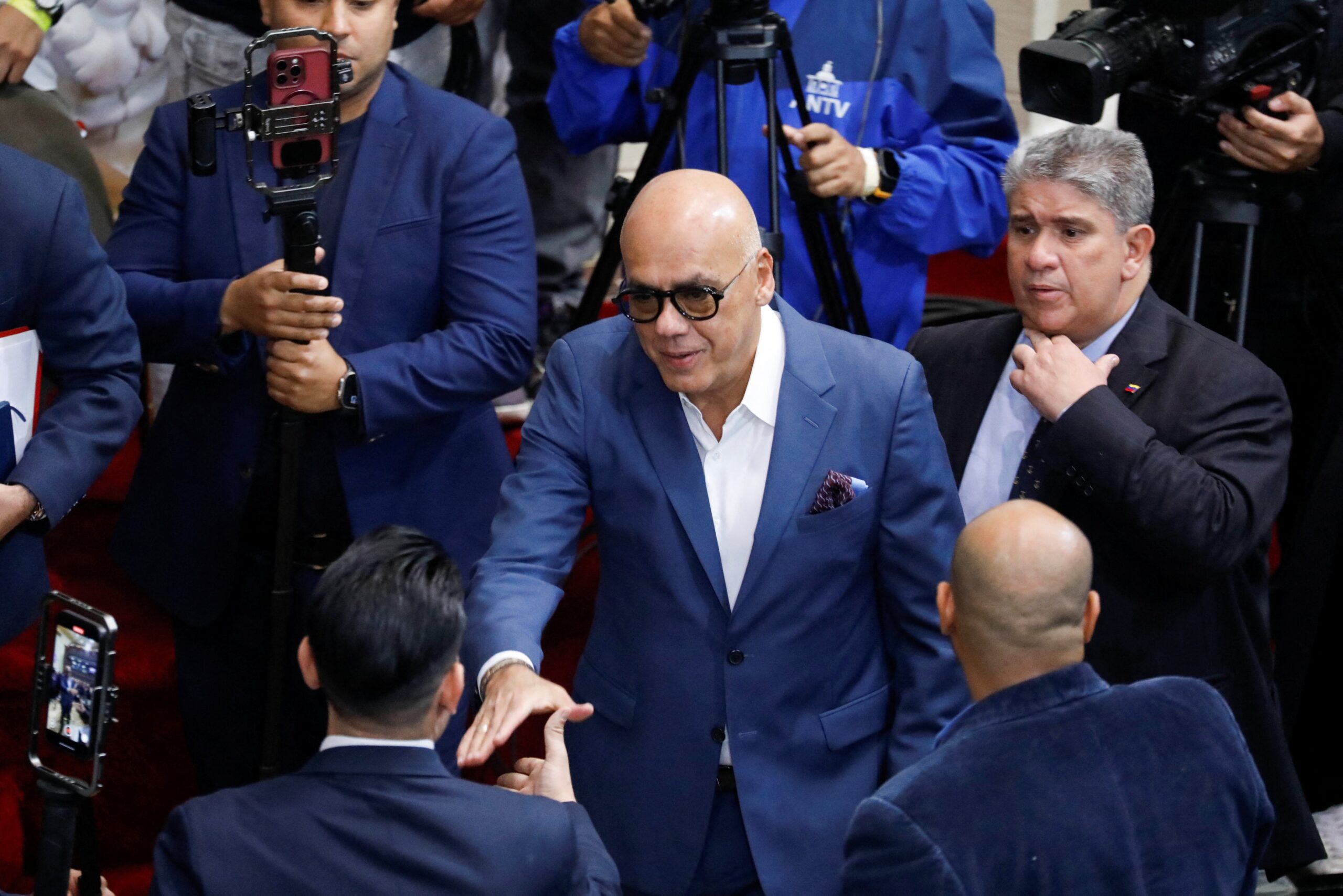 Governo Trump irá aplicar sanções para privar Maduro de recursos para seguir no poder, diz enviado dos EUA na ONU