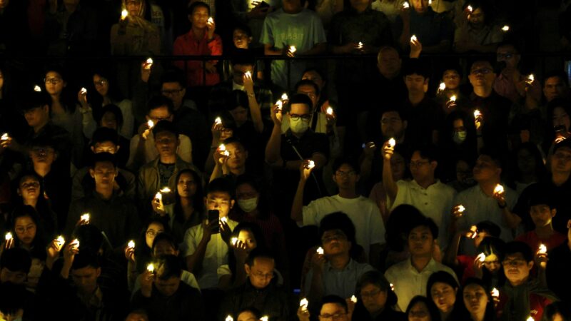 Véspera de Natal é celebrada ao redor do mundo; FOTOS