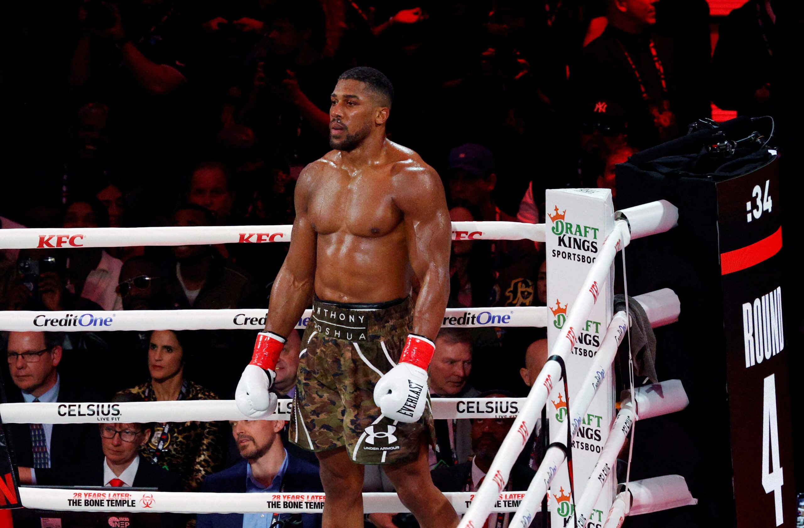 Boxeador britânico Anthony Joshua sofre acidente de carro na Nigéria