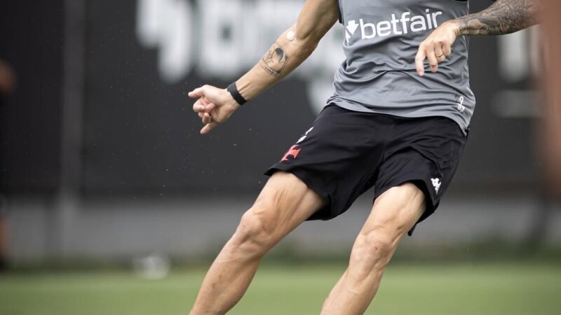 Escalação do Vasco: Diniz ainda não define time, mas deve poupar titulares na última rodada do Brasileiro