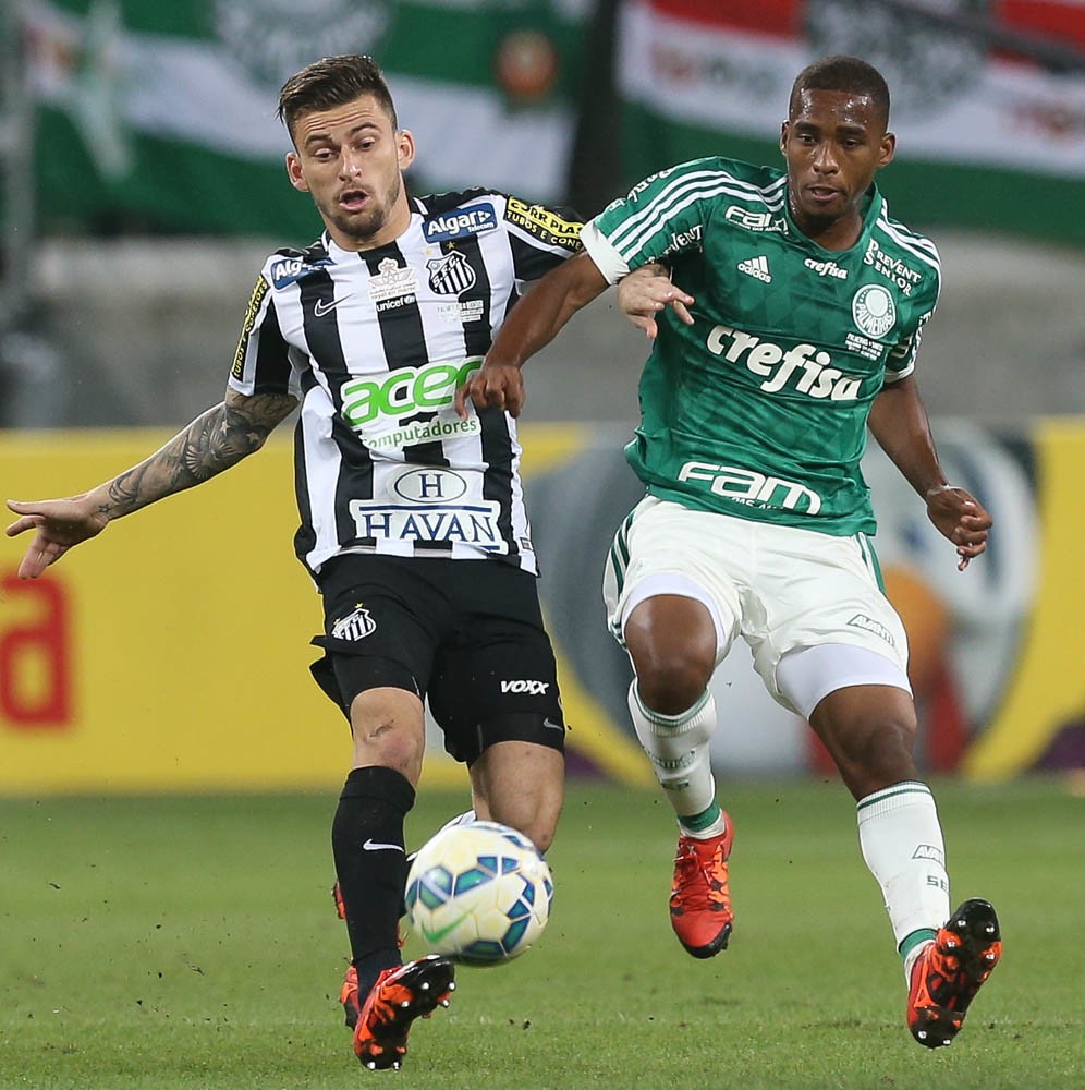 Lembra dele? Botafogo-SP contrata volante campeão pelo Palmeiras