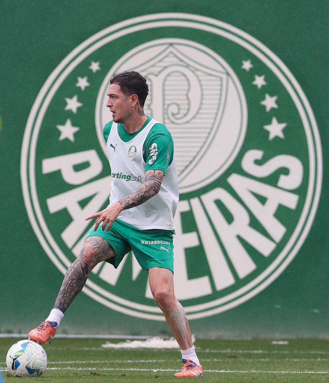 Palmeiras encaminha venda de Aníbal Moreno para o River Plate