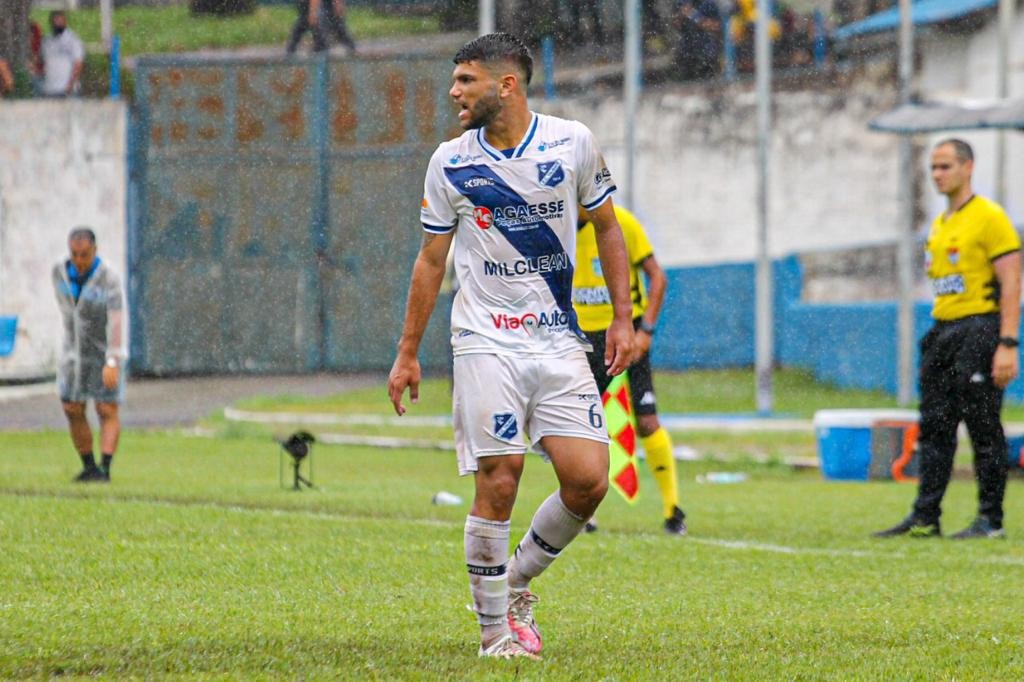 Confiança-PB acerta com 3º lateral-esquerdo para o Paraibano 2026