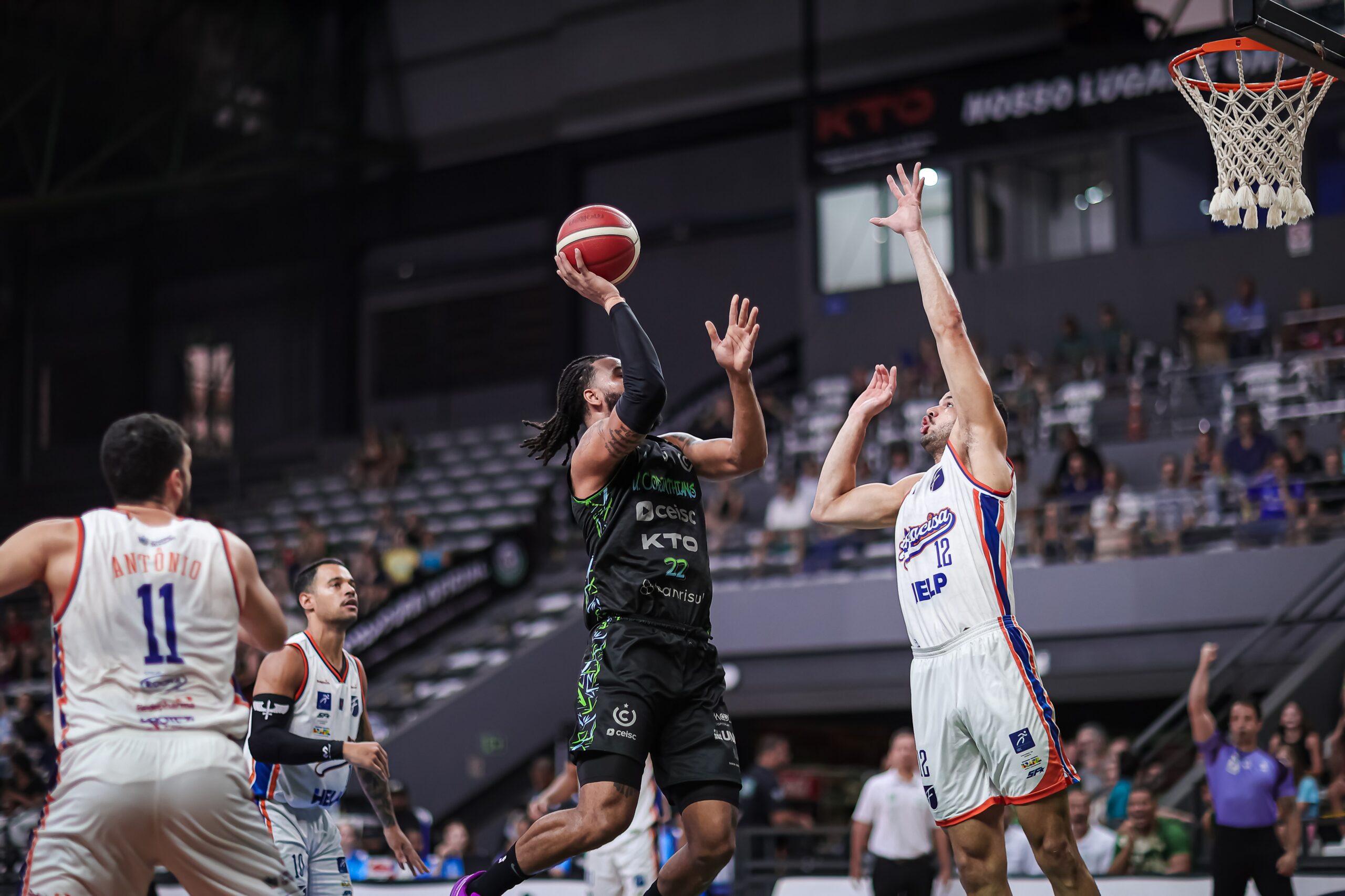 União Corinthians aproveita baixo rendimento da Unifacisa no 4º período e vence no NBB 2025/2026