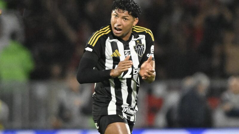 Atlético-MG negocia ida do atacante Rony para o Santos
