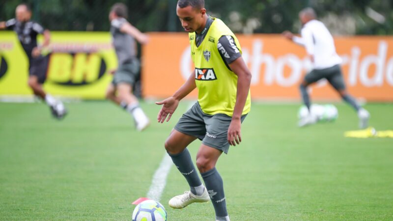 Capivariano chega a 24 reforços para o Paulistão com ex-Atlético-MG e zagueiro de 1,91m