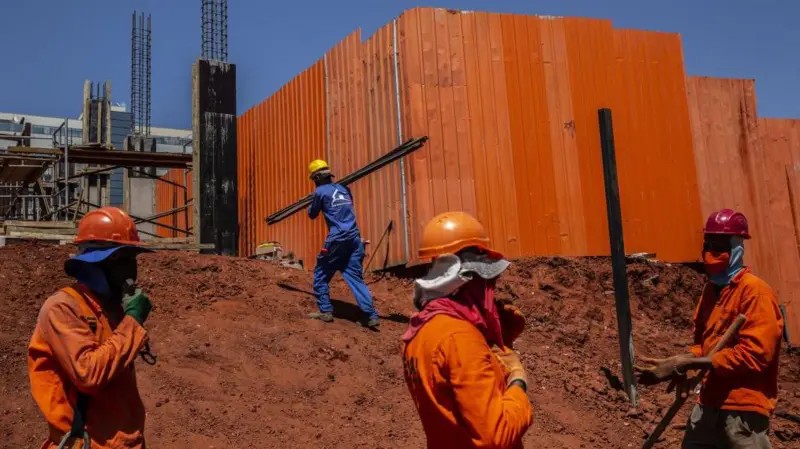 Brasil do ‘pleno emprego’ vê economia desacelerar: por que isso é considerado positivo por alguns economistas