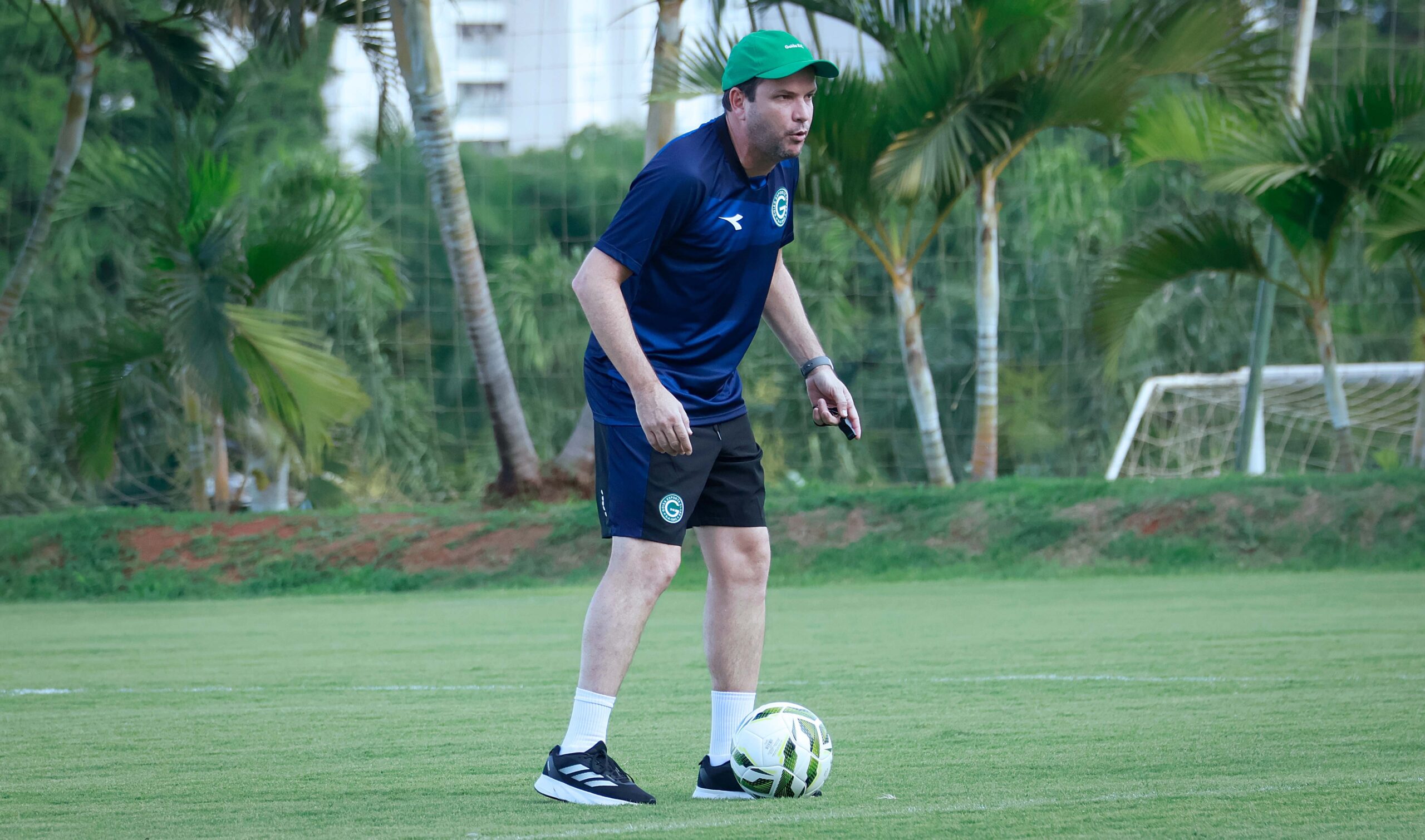 Daniel Paulista elogia primeiros dias de pré-temporada no Goiás