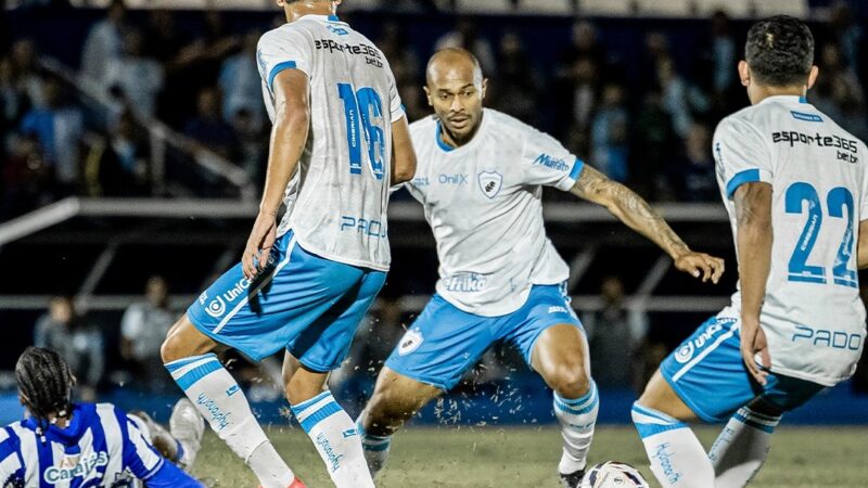 Santa Cruz anuncia contratação do centroavante Quirino, ex-Londrina