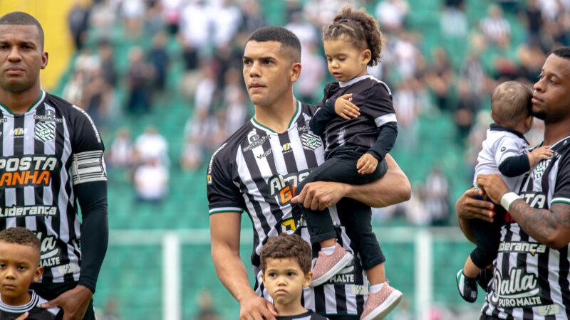 Ex-Figueirense, Jhony Douglas é contratado pelo Joinville