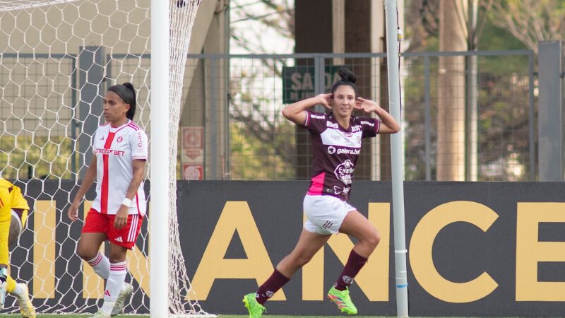 Ferroviária inicia reformulação no feminino e anuncia sete saídas para 2026