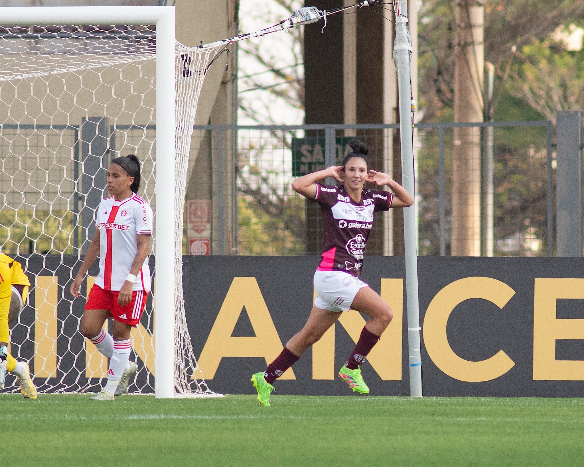 Ferroviária inicia reformulação no feminino e anuncia sete saídas para 2026