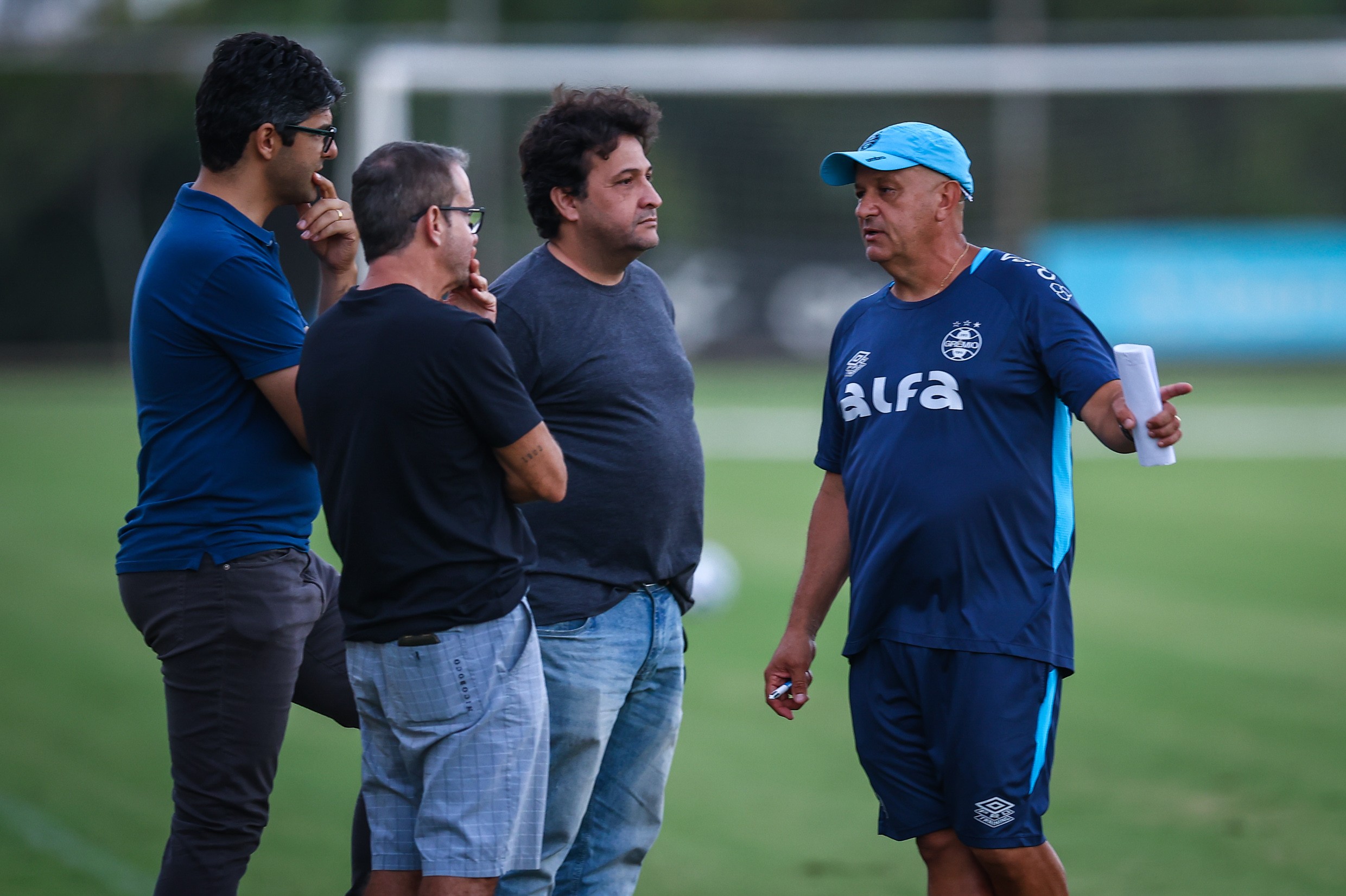 Grêmio desmonta comissão técnica permanente e reformula departamento de futebol