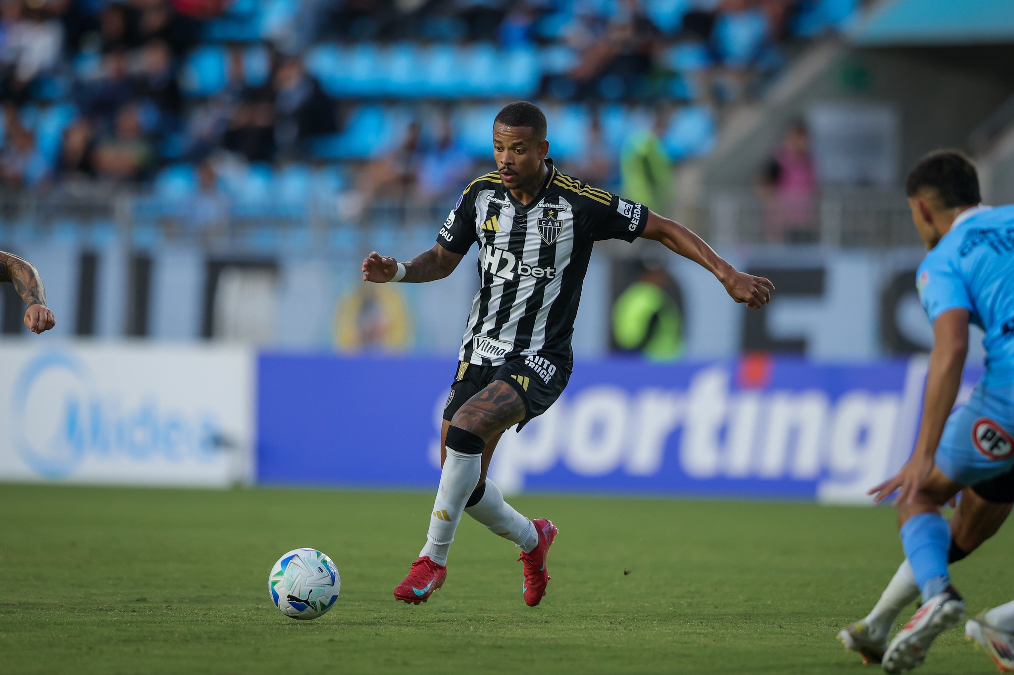 Grêmio sai da lista do transfer ban da Fifa e volta a poder registrar reforços