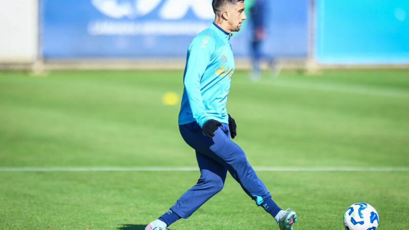 Grêmio recusa proposta do Nacional por Cristian Olivera