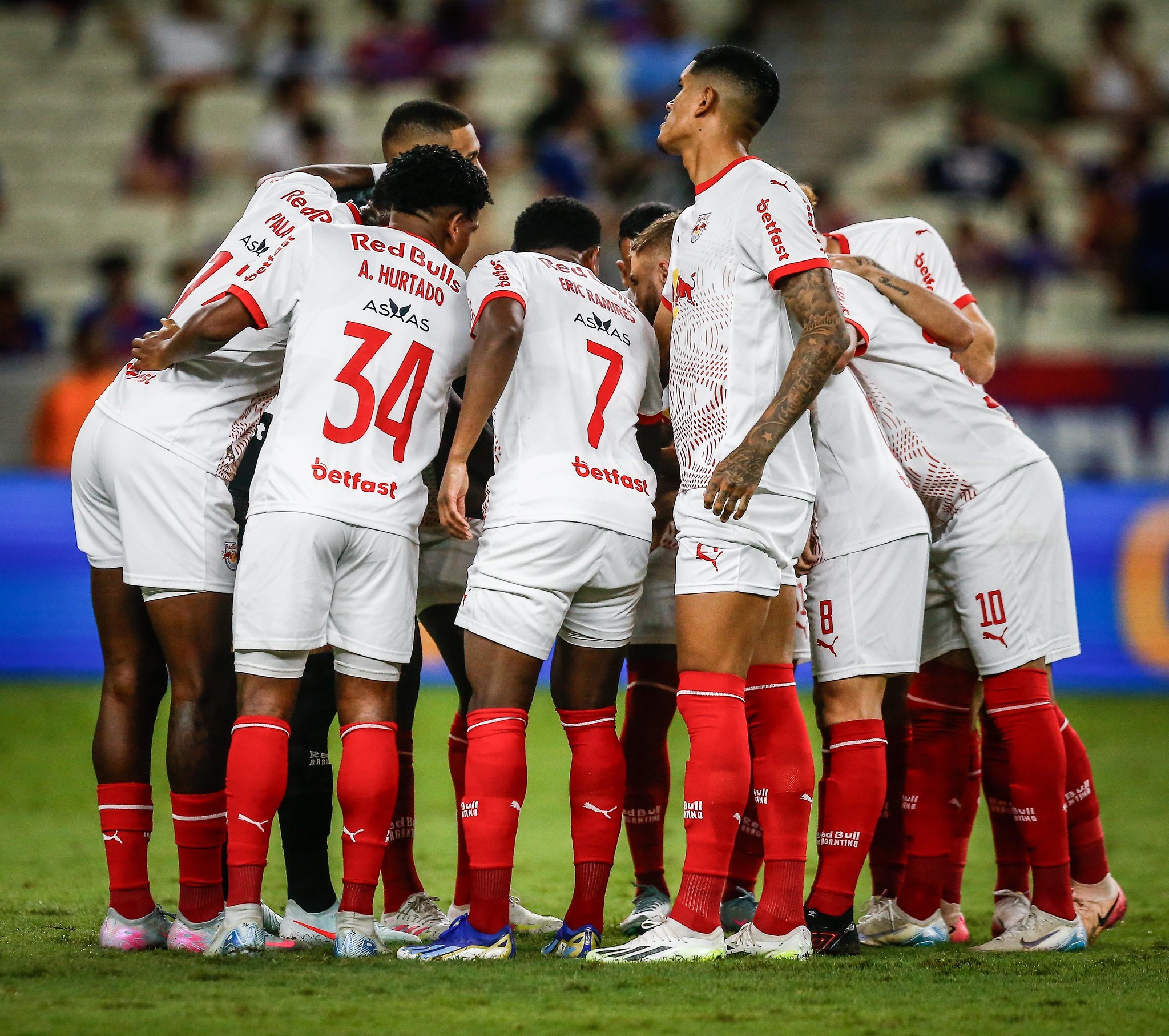 Retrospectiva: Bragantino tem 2025 de altos e baixos, troca de comando e volta à Sul-Americana