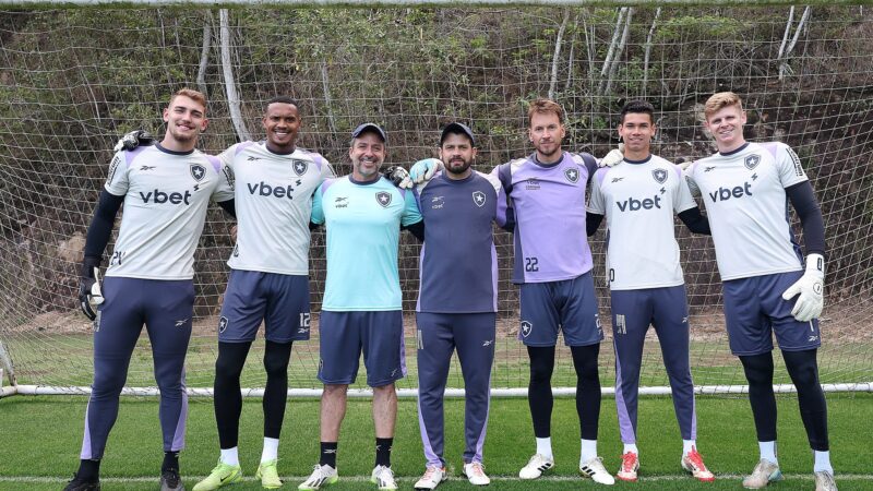 Botafogo vai contratar goleiro? Veja o que pensa a diretoria para o início de 2026