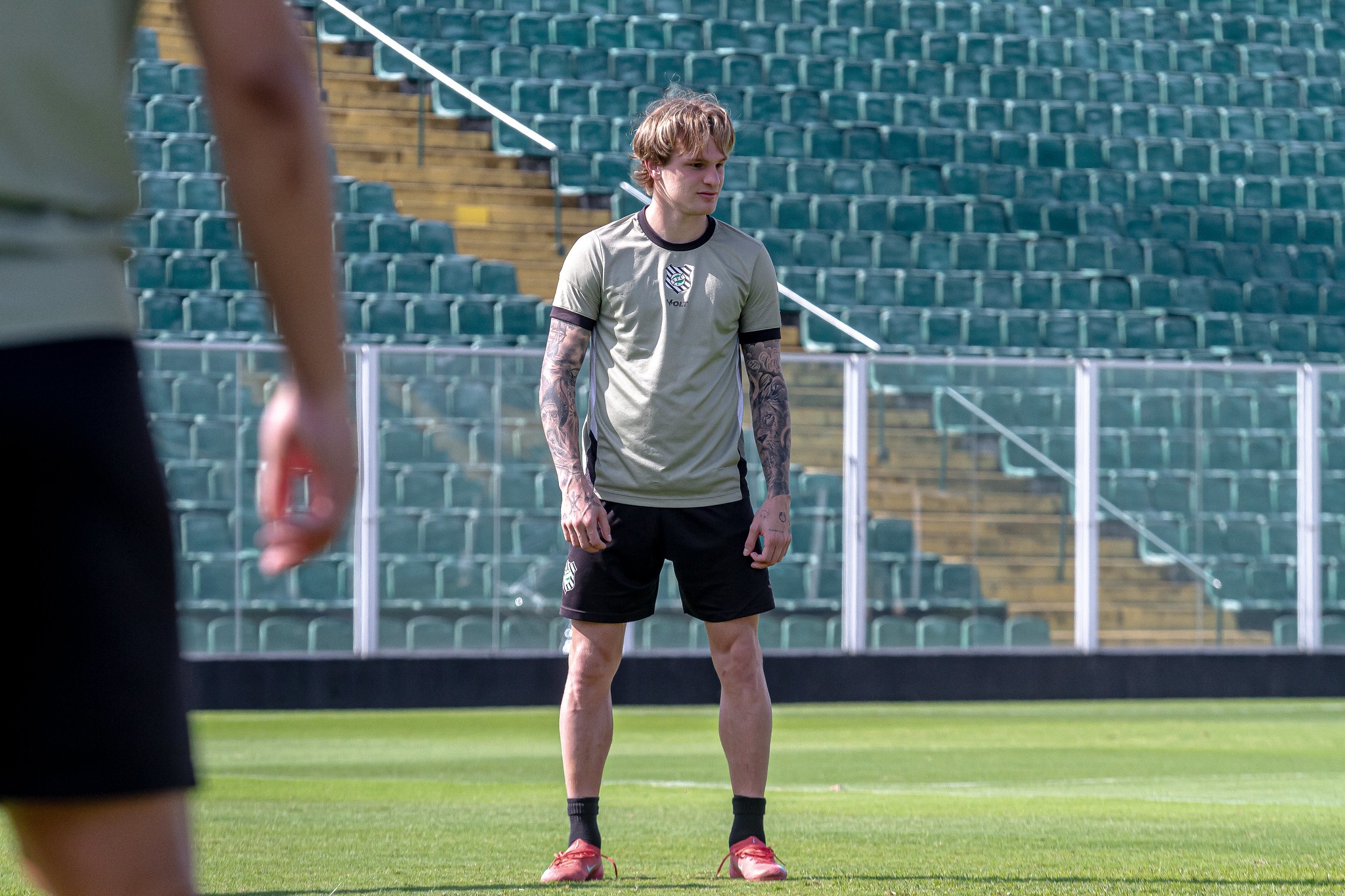 Barra anuncia ex-Figueirense como reforço para a temporada 2026