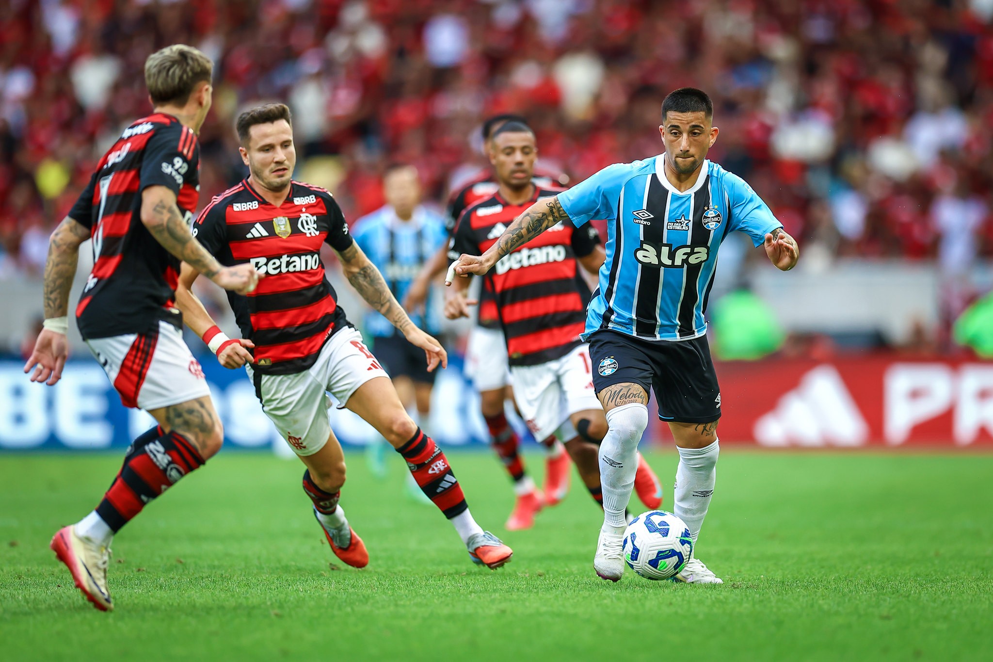 Cristian Olivera, do Grêmio, aceita proposta do Nacional e se muda para o Uruguai