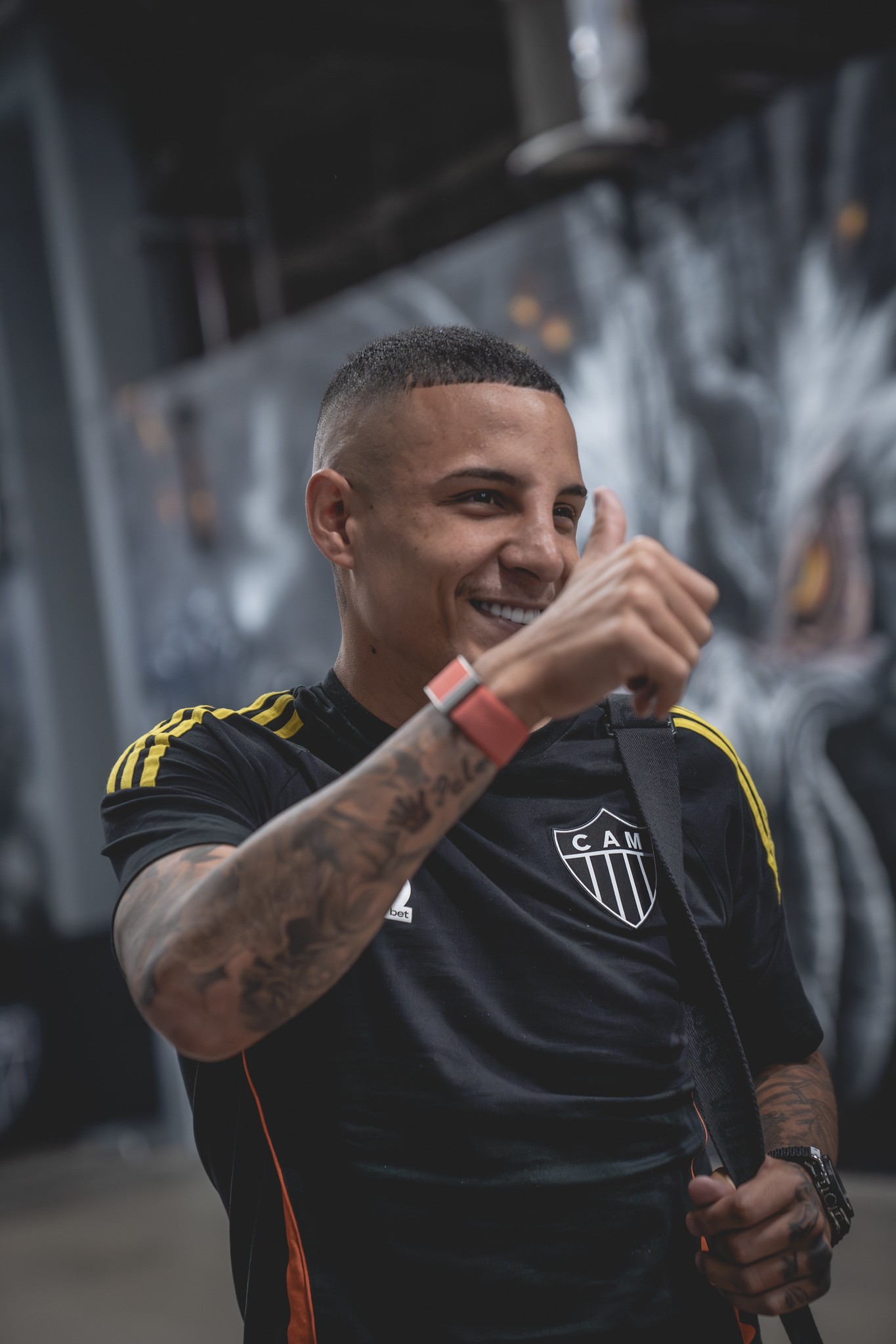 Lateral do Atlético-MG, Arana provoca Cruzeiro após eliminação na Copa do Brasil