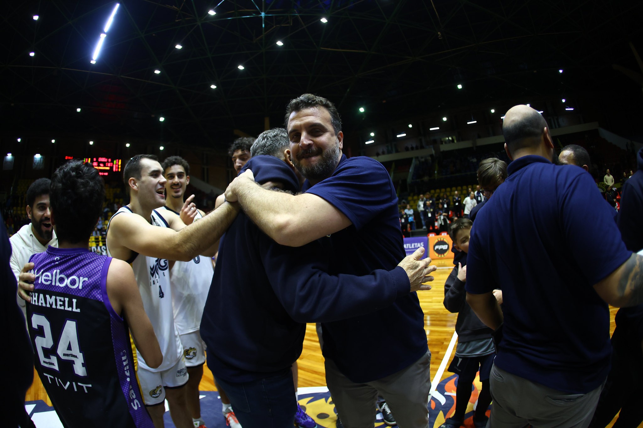 Mogi amplia contrato do técnico Fernando Penna até 2028 e anuncia ala para sequência do NBB
