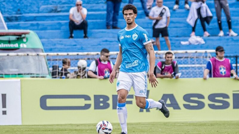 Londrina oficializa permanência do zagueiro Yago Lincoln, do Ceará