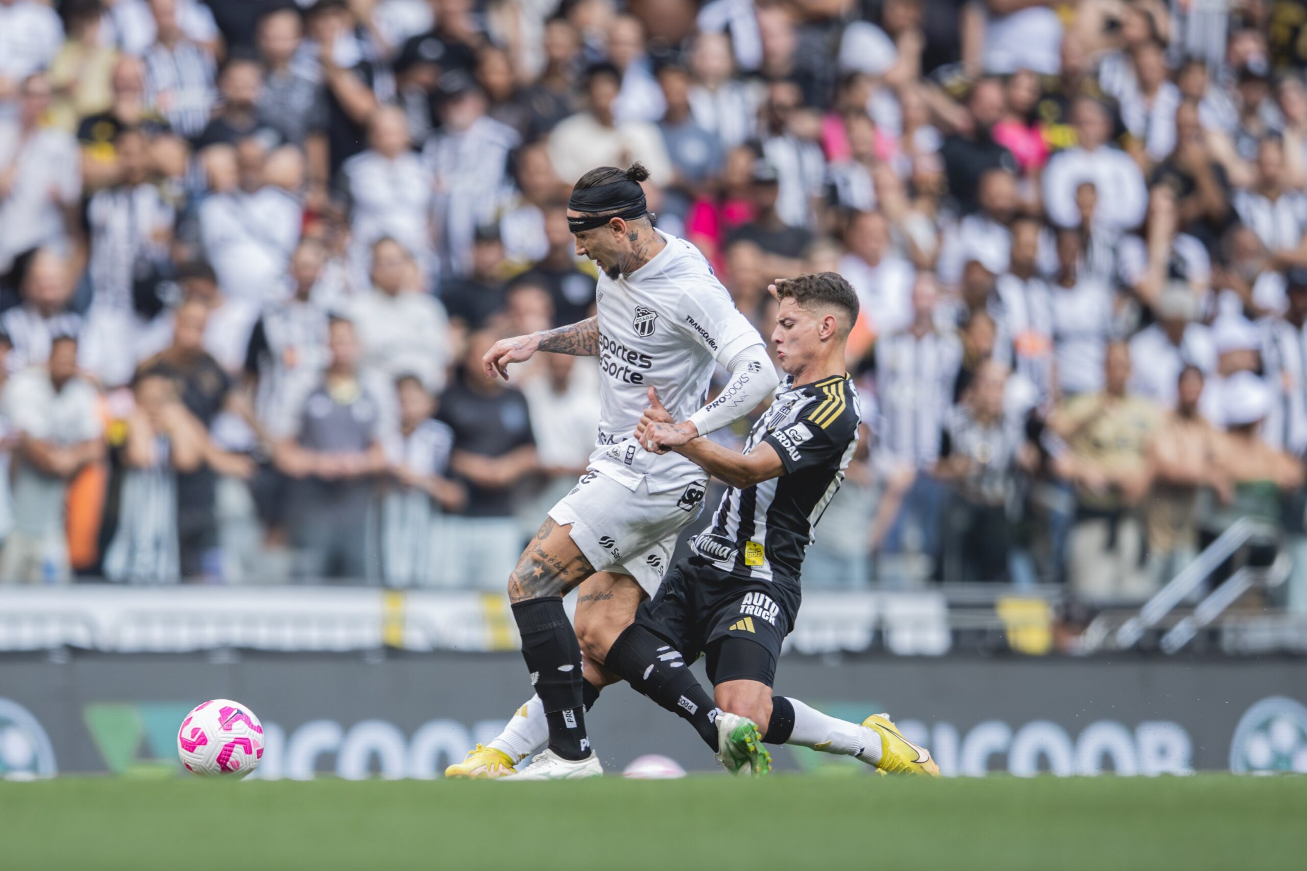 Ceará reformula elenco e negocia chegadas visando a Série B