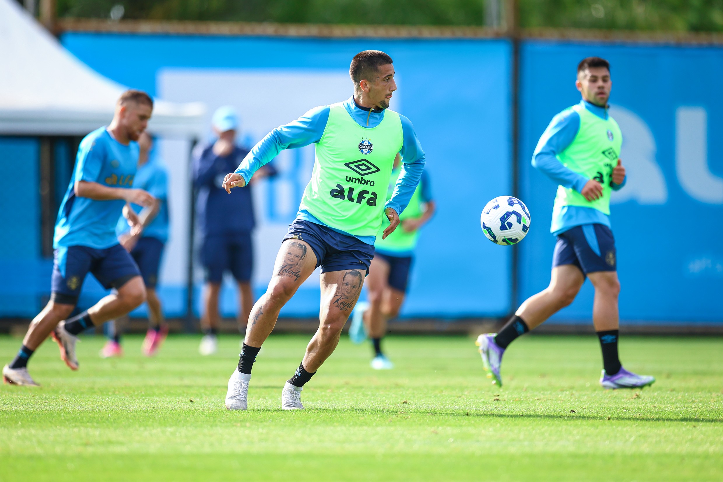 Dirigente do Nacional-URU diz que tentará contratar atacante do Grêmio para 2026