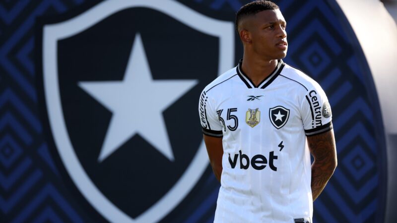 Danilo não se recupera a tempo e será desfalque para o Botafogo contra o Fortaleza
