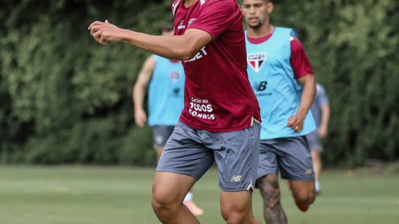 Sem Patryck, São Paulo dará espaço para promessa da base na lateral esquerda
