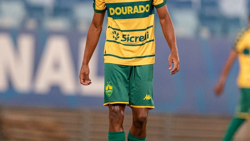 Promessa do Cuiabá encerra 2025 com 30 gols nas competições de base