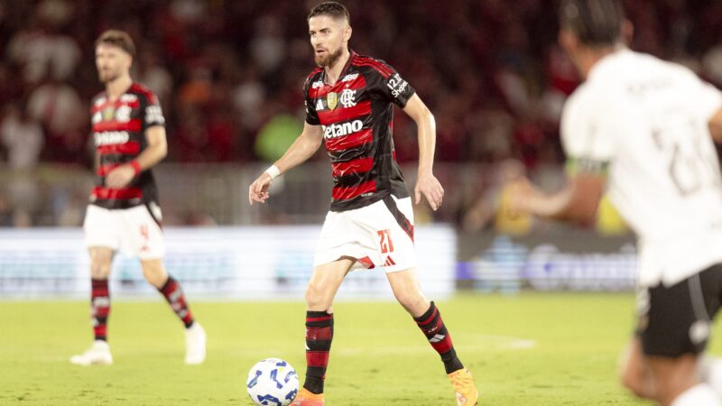 Jorginho valoriza conexão dos jogadores do Flamengo após título: “Todo mundo um pelo outro”