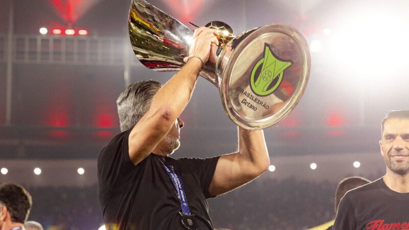 Diretor do Flamengo, Boto cutuca Abel Ferreira após título brasileiro: “Sem asteriscos”