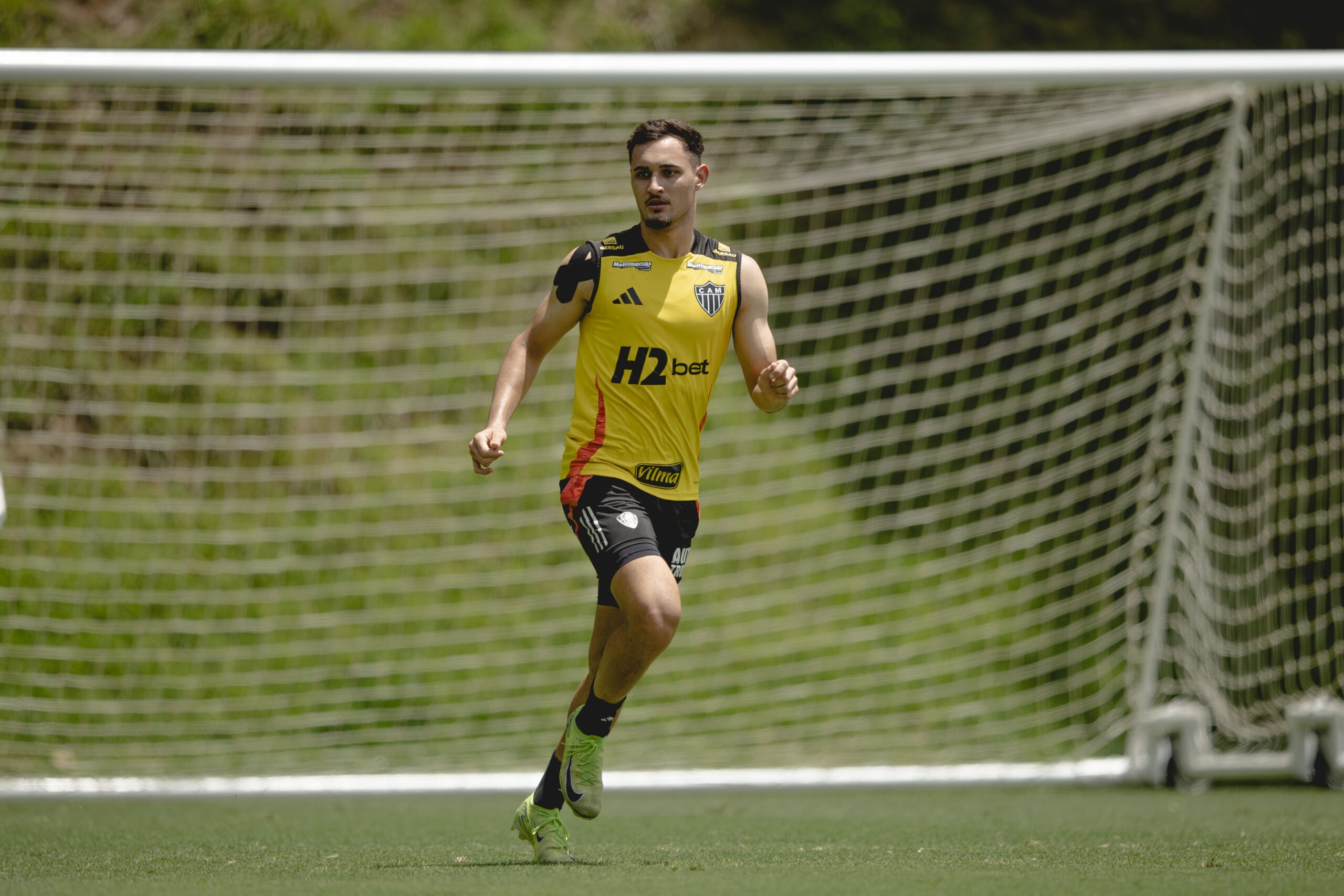 Atlético-MG acerta empréstimo de João Marcelo ao futebol árabe