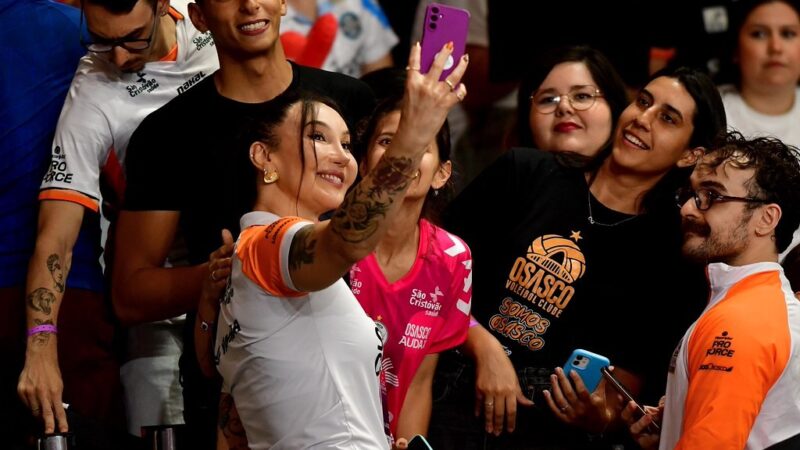 Sem autorização para disputar Mundial, Tifanny assiste à estreia do Osasco da arquibancada